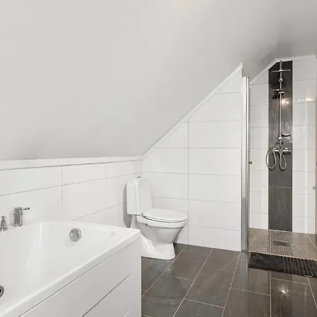 Spacious House In A Quiet Neighborhood * Halden