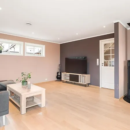 Spacious House In A Quiet Neighborhood Vila Halden
